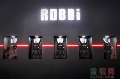 ROBBi 保时捷设计联名新作奢潮发布-第2张-文旅-重视网